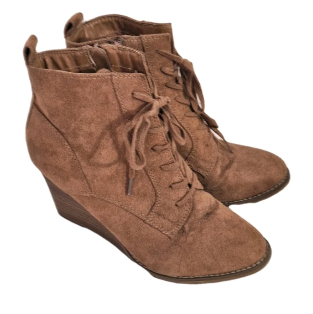 A New Day Light Brown Women Wedge Boot With Side Zip Size 9 Faux Sued Leather